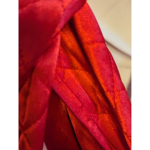 Vintage Victorias Secret Quilted Red Satin Robe With Tie Belt M READ - Picture 7 of 8